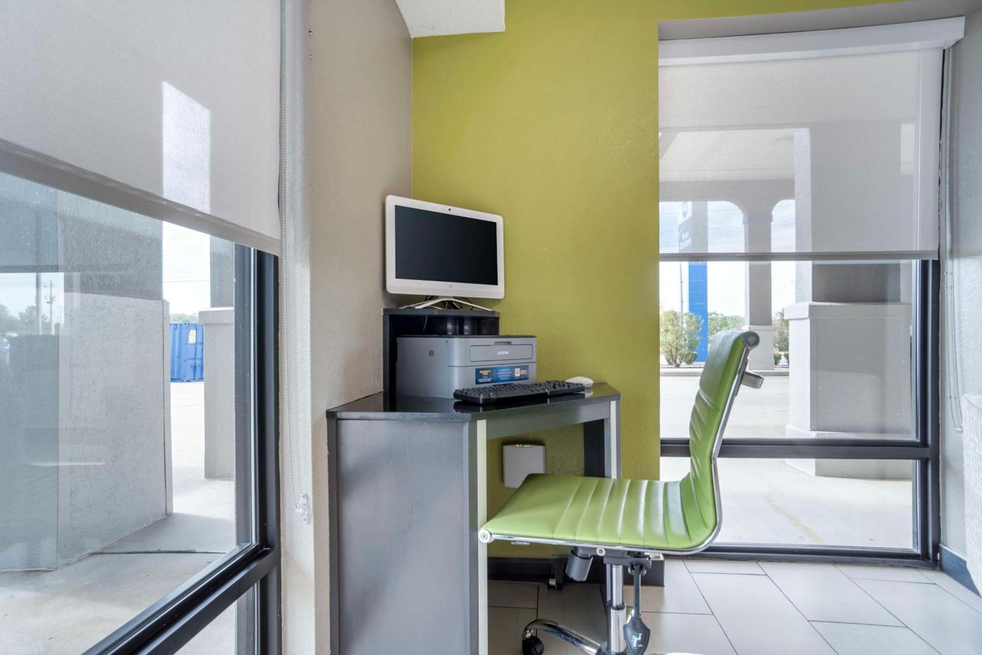 Best Western Andalusia Inn מראה חיצוני תמונה